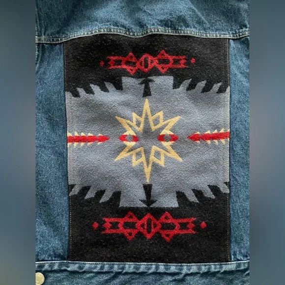 🔥 Vintage Pendleton Denim Vest with wool Aztec Design - Picture 2 of 7